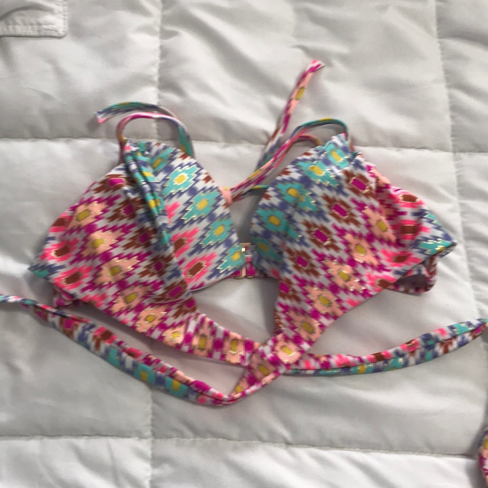 Victoria’s Secret bikini top